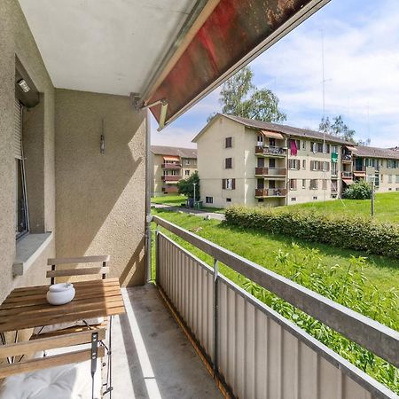 Affordable Comfort In Zurich Apartment Exterior photo