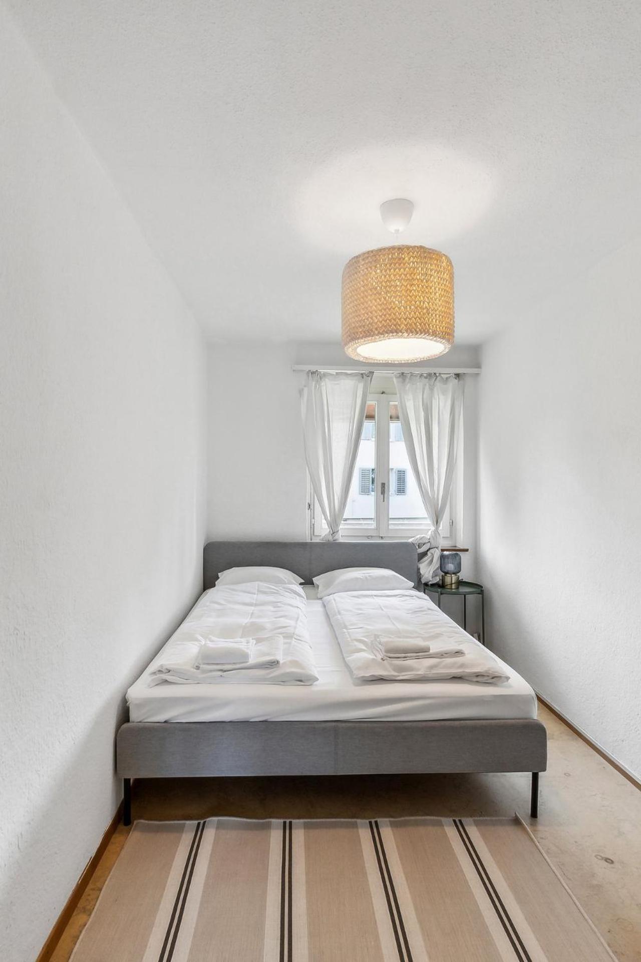 Affordable Comfort In Zurich Apartment Exterior photo